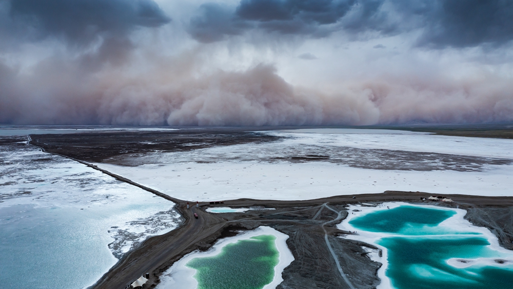 震撼！沙塵暴襲來 大片&ldquo;上映&rdquo;