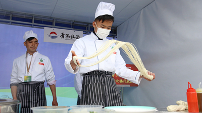 拉面技藝哪家強(qiáng)？來看青海化隆的這場比拼！